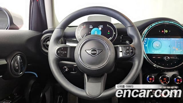 Mini Cooper 3세대, 2023 13