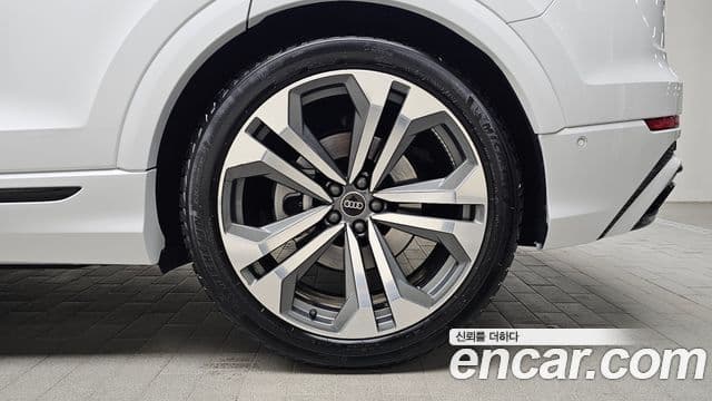 Audi Q8 (4M) Premium, 2023 все фото