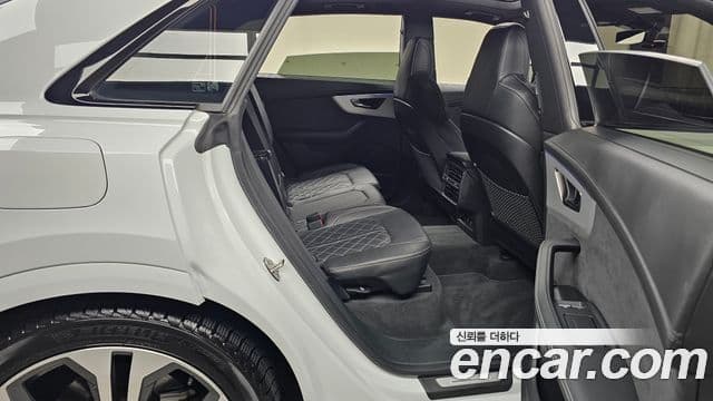 Audi Q8 (4M) Premium, 2023 12