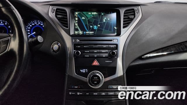 Hyundai Grandeur HG Modern, 2015 16