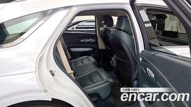 Genesis electrified GV70 e-AWD, 2022 12