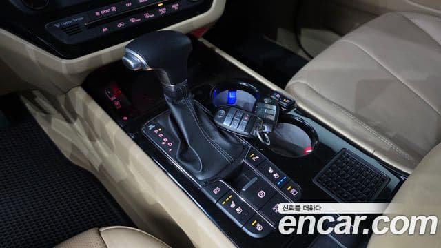 Kia The / новый New Carnival Noblesse Special, 2019 9