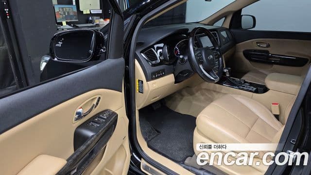 Kia The / новый New Carnival Noblesse Special, 2019 10