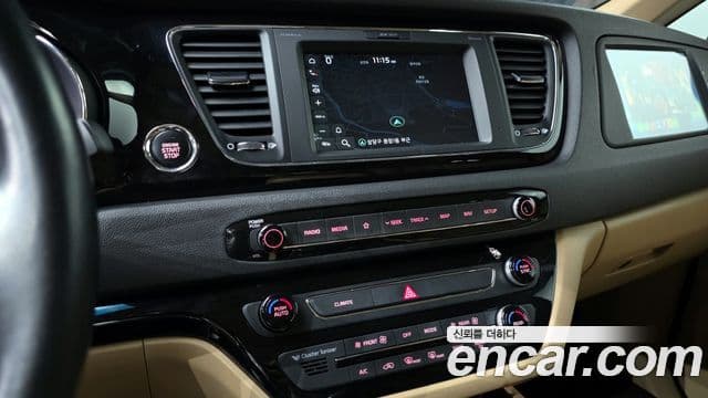 Kia The / новый New Carnival Noblesse Special, 2019 12