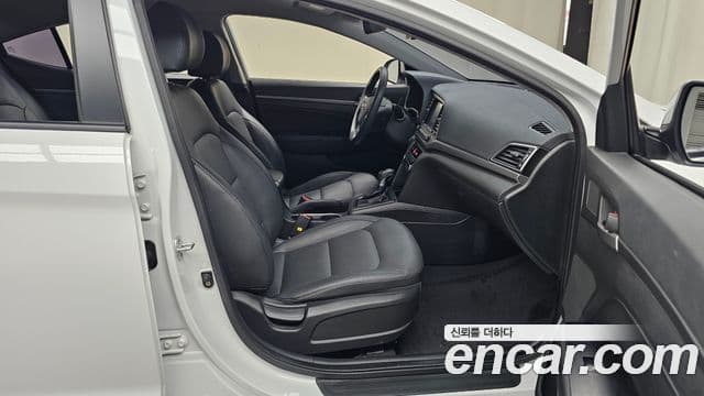 Hyundai Avante AD 1.6 GDI Value Plus, 2018 11