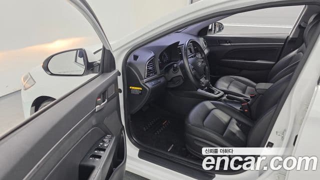 Hyundai Avante AD Modern, 2016 11