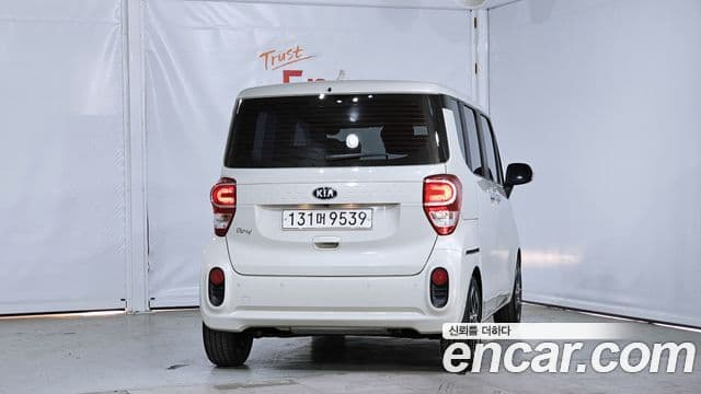 Kia The / новый New Ray Signature, 2021 4