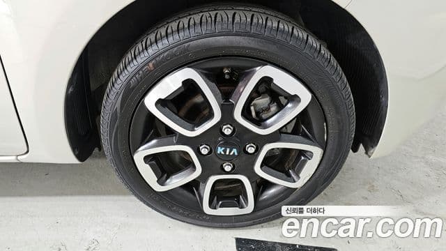 Kia The / новый New Ray Signature, 2021 все фото