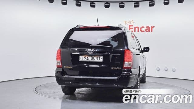 Kia Carnival R President, 2012 4