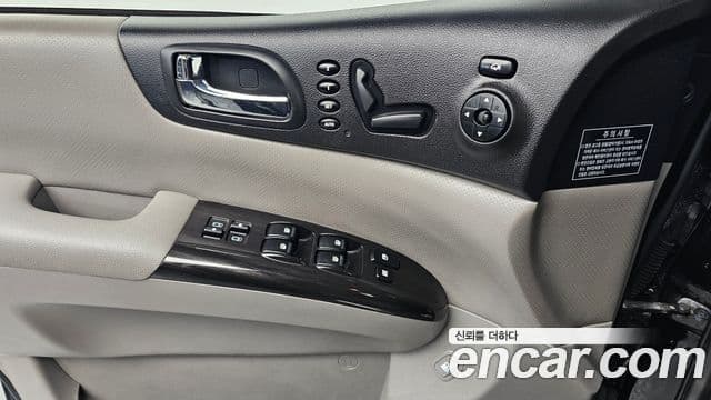 Kia Carnival R President, 2012 14