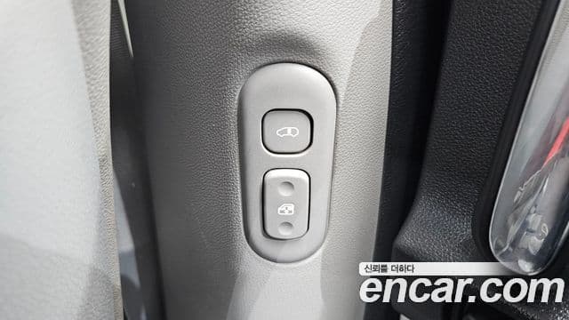 Kia Carnival R President, 2012 19