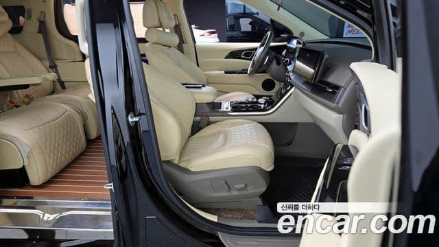 Kia Carnival 4세대 9인승 High Limousine(компания по спецнадстройкам), 2022 11