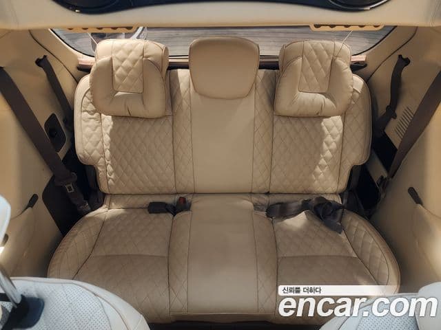 Kia Carnival 4세대 9인승 High Limousine(компания по спецнадстройкам), 2022 17
