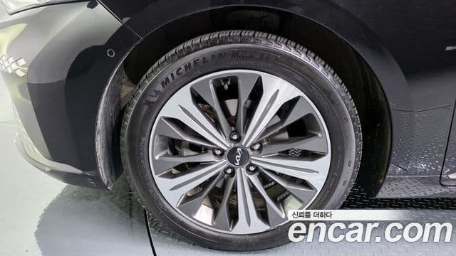 Kia K8 гибрид Signature, 2022 все фото