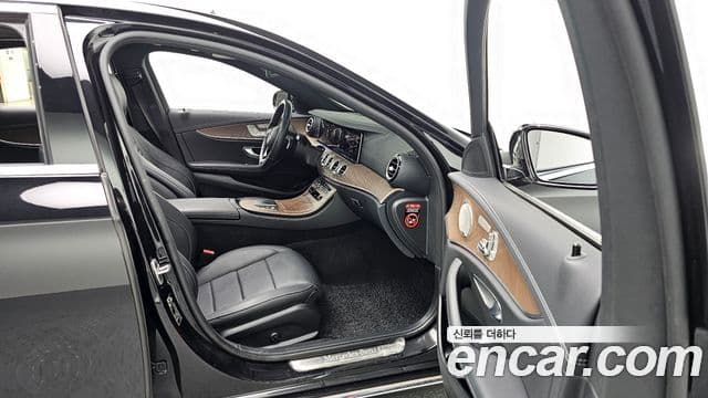 Mercedes-Benz E-класс W213 Exclusive, 2022 11