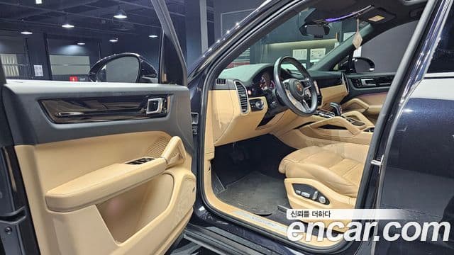 Porsche Cayenne (PO536), 2021 11