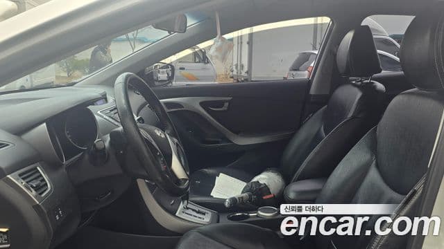 Hyundai Avante MD Luxury, 2011 12