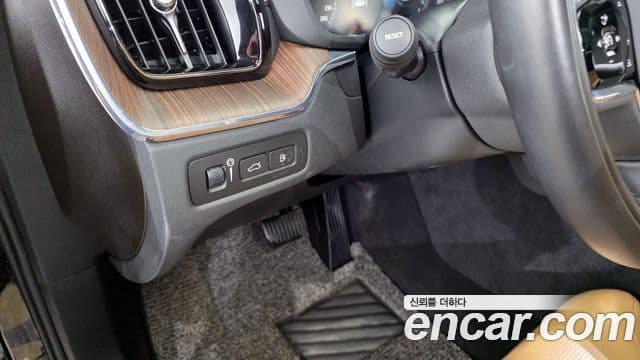 Volvo XC60 2세대 T8 Inscription, 2021 15