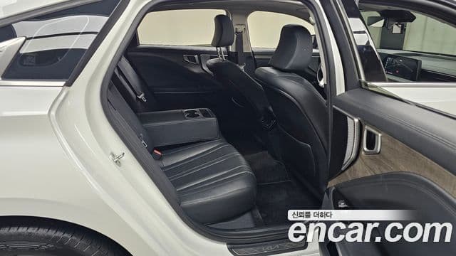 Kia K8 Trendy(арендный автомобиль), 2022 12