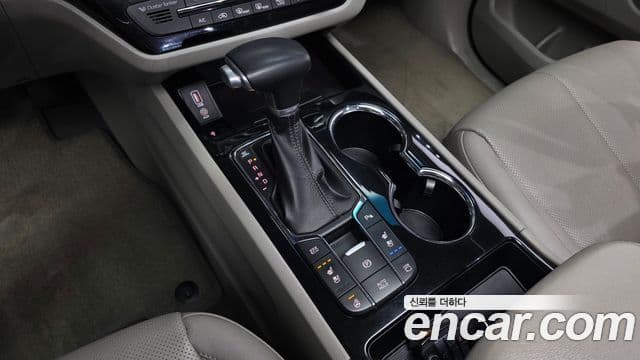 Kia The / новый New Carnival Special, 2019 9