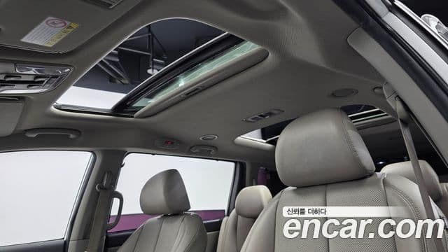 Kia The / новый New Carnival Special, 2019 16