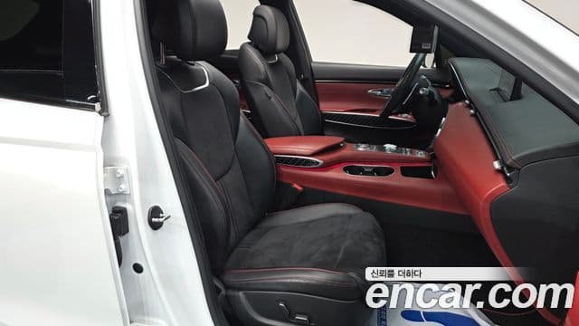 Genesis GV70, 2022 10