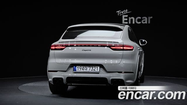 Porsche Cayenne (PO536) 3.0 купе Platinum Edition, 2023 4