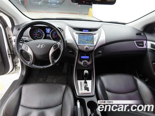 Hyundai Avante MD M16 GDI Avenue, 2013 7