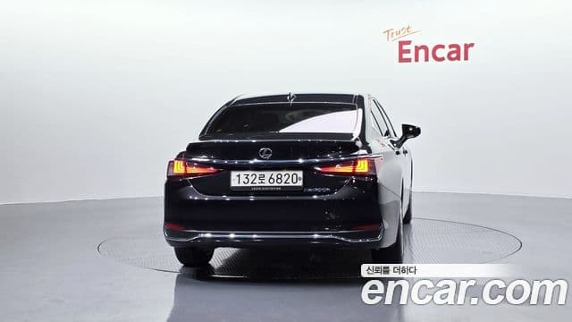 Lexus ES300h 7세대 Luxury Plus, 2023 4