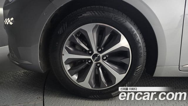 Kia K8 гибрид Noblesse, 2022 все фото