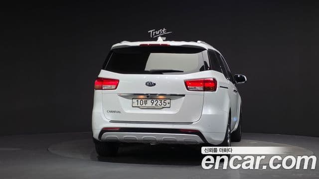 Kia All New Carnival Prestige, 2018 4