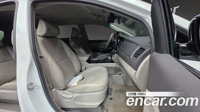 Kia All New Carnival Prestige, 2018 10