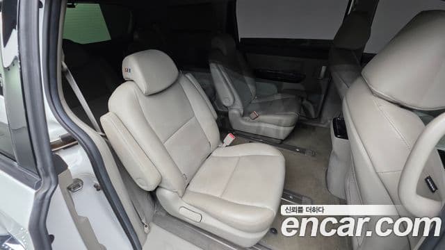 Kia All New Carnival Prestige, 2018 19