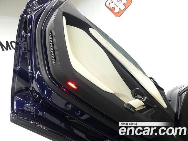 Lamborghini 레부엘토, 2025 11