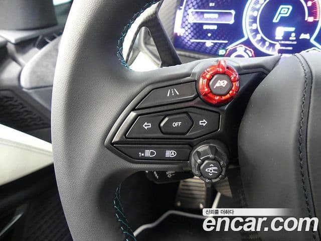 Lamborghini 레부엘토, 2025 13