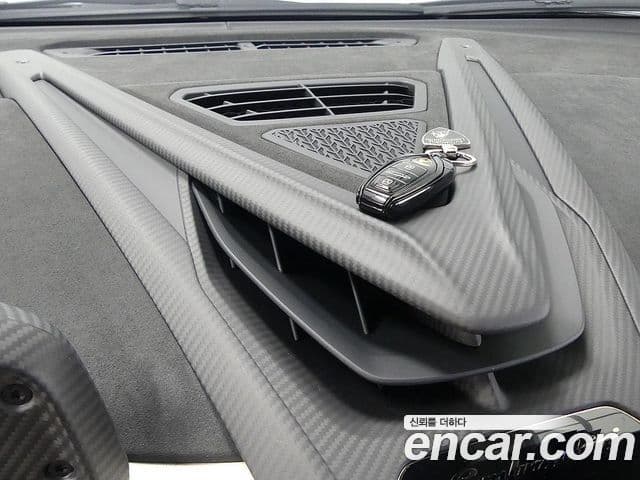 Lamborghini 레부엘토, 2025 14