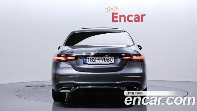 Mercedes-Benz E-класс W213 AMG Line, 2023 4