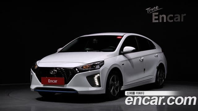Hyundai Ioniq гибрид, 2017 1