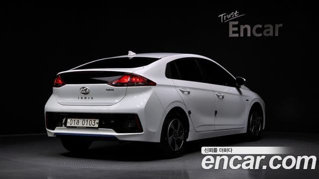 Hyundai Ioniq гибрид, 2017 2