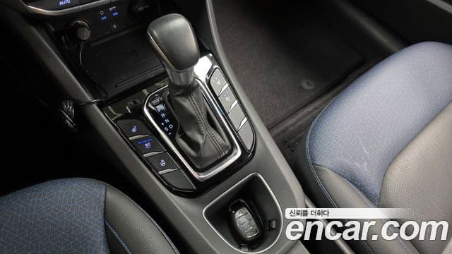 Hyundai Ioniq гибрид, 2017 9