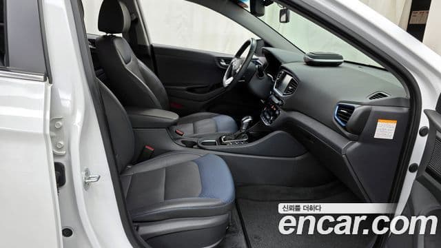 Hyundai Ioniq гибрид, 2017 11