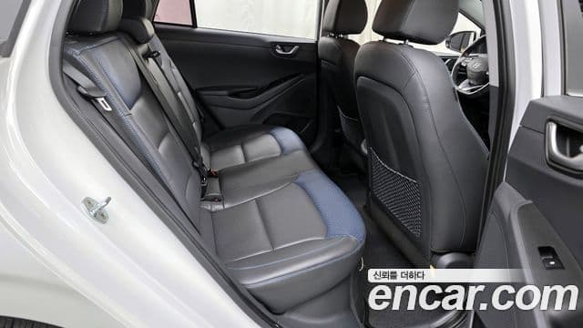 Hyundai Ioniq гибрид, 2017 12