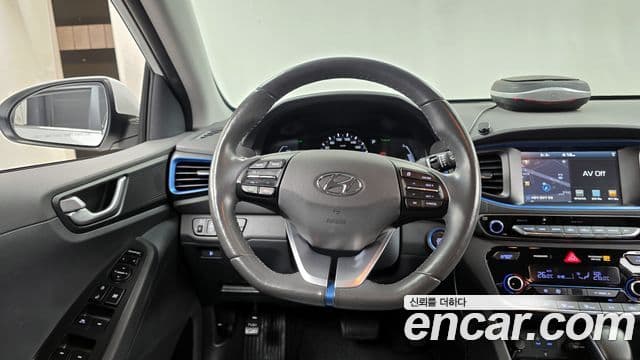 Hyundai Ioniq гибрид, 2017 13