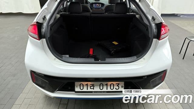 Hyundai Ioniq гибрид, 2017 20