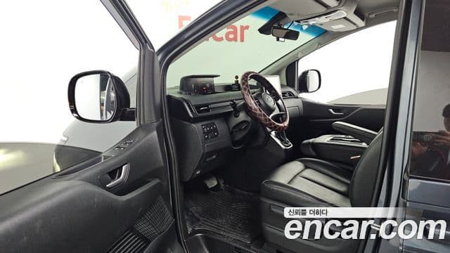 Hyundai Staria Modern, 2024 10