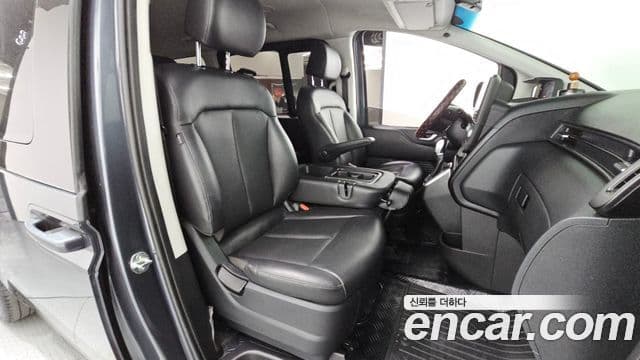 Hyundai Staria Modern, 2024 11