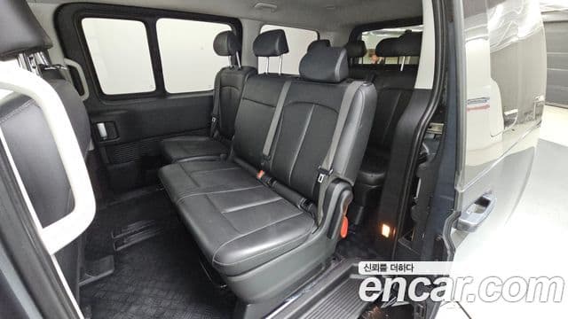 Hyundai Staria Modern, 2024 12