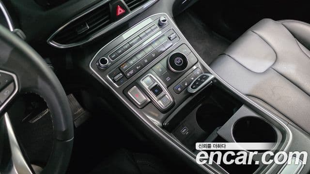 Hyundai The / новый New Santa Fe Exclusive, 2023 9