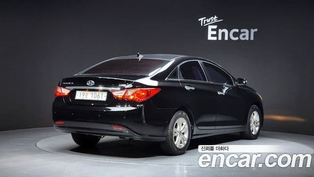 Hyundai YF Sonata LPI top, 2010 2