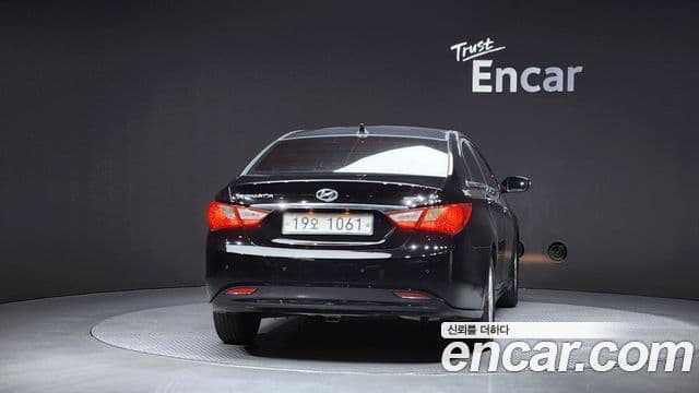 Hyundai YF Sonata LPI top, 2010 4